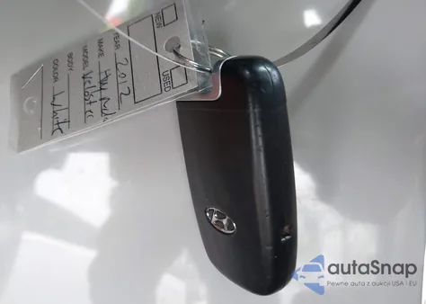 2012 Hyundai Veloster Base W/Red/Black z USA, uszkodzony, nr VIN KMHTC6AD9CU066046